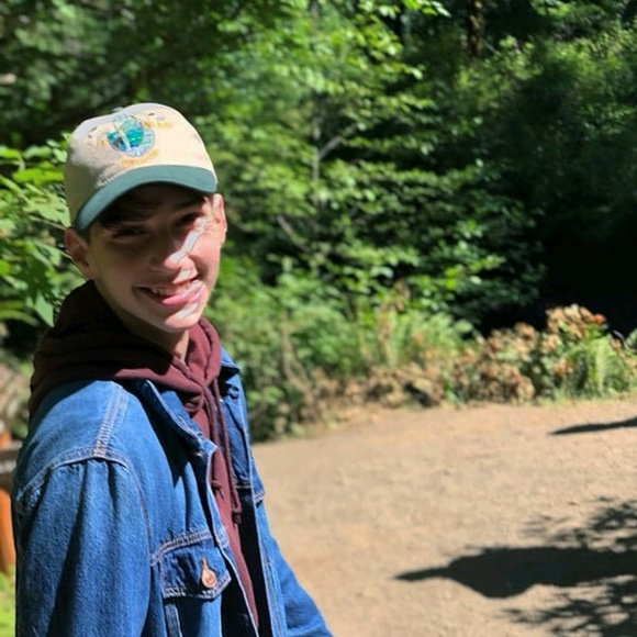 Meet your Posher, Peyton - Picture 1 of 1